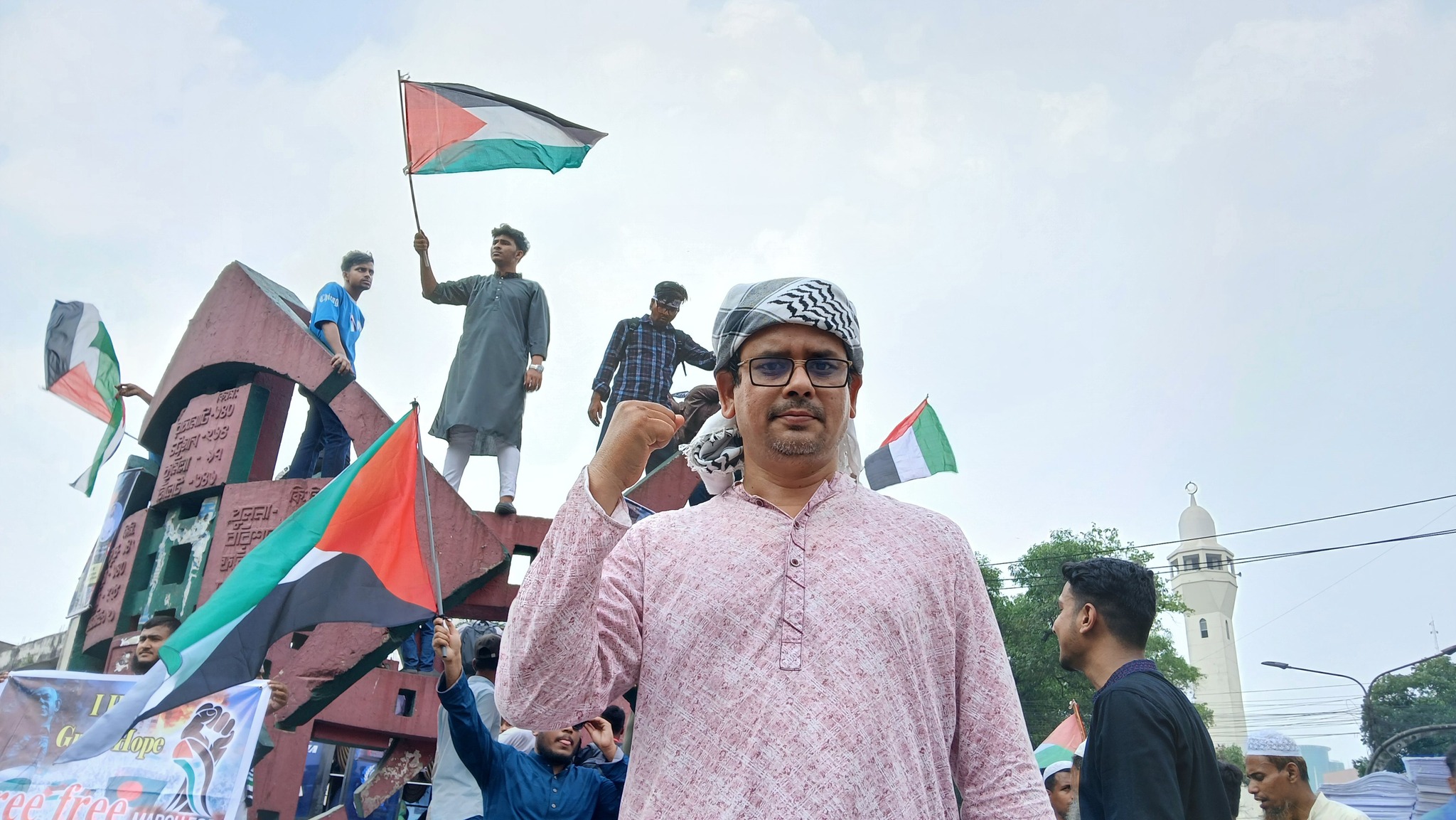 ফ্রি ফ্রি প্যালেস্টাইন স্লোগানে মুখরিত সোহরাওয়ার্দী উদ্যান