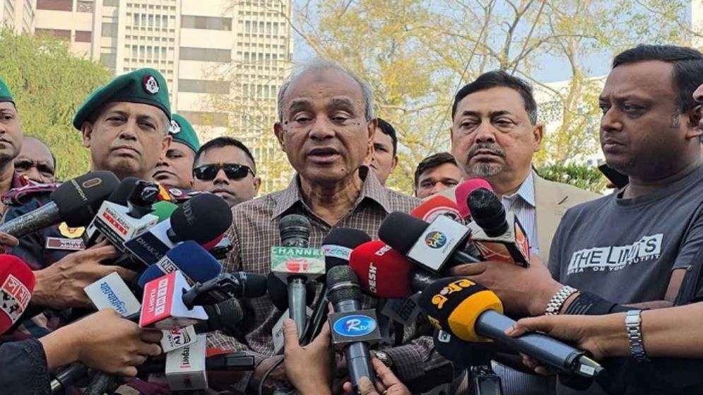 আ.লীগের মিছিল ঠেকাতে আইনশৃঙ্খলা বাহিনীকে স্বরাষ্ট্র উপদেষ্টার নির্দেশ