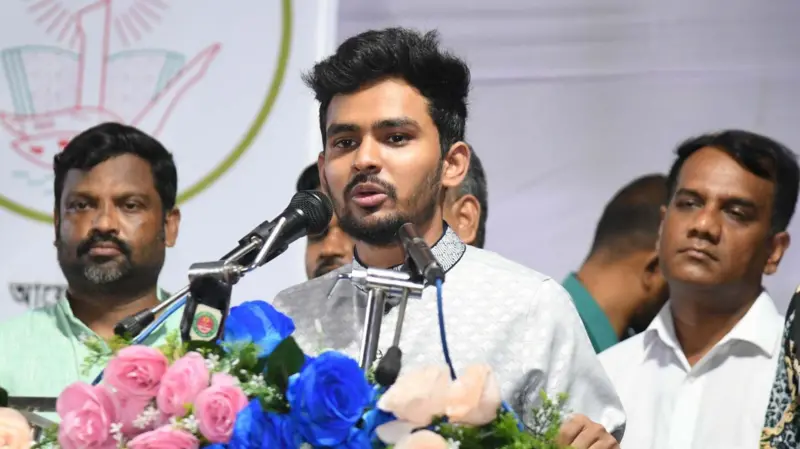 সুবিধামতো যেকোনো রাজনৈতিক দলে যোগ দেবেন উপদেষ্টা আসিফ মাহমুদ