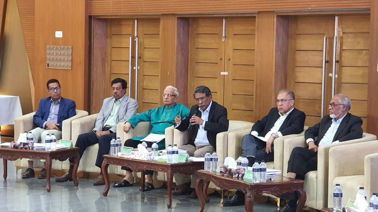 দলীয় প্রধান প্রধানমন্ত্রী হতে পারবেন না!