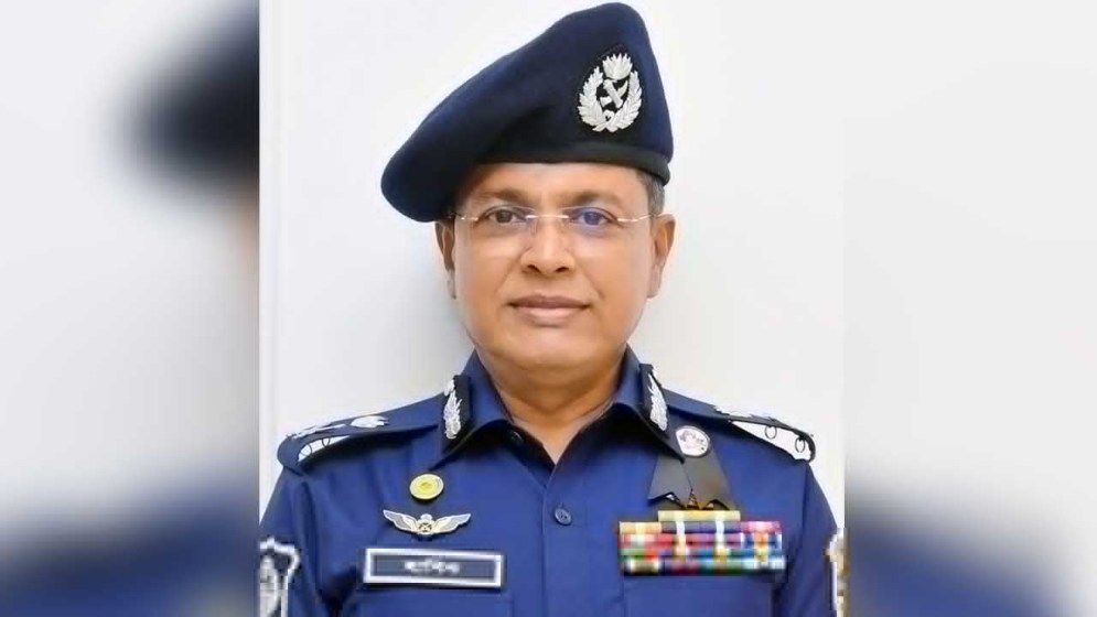 ডিএমপির সাবেক কমিশনার হাবিবুরসহ ৫ জনের বিরুদ্ধে পরোয়ানা