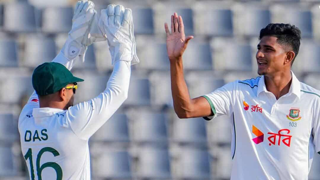 তৃতীয় দিন শেষে জয়ের সুবাস পাচ্ছে বাংলাদেশ