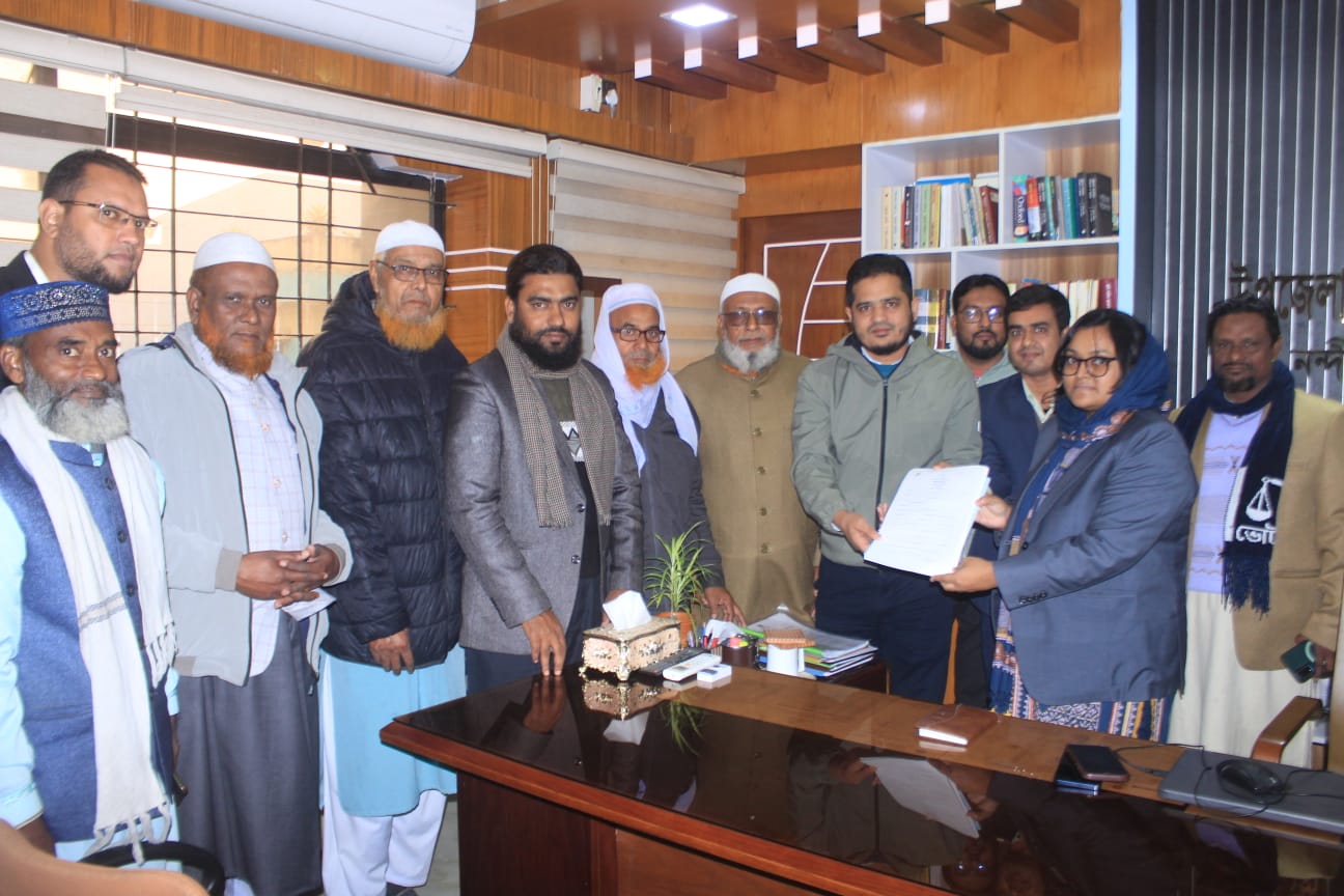 বগুড়া-৪ আসনে জামায়াত মনোনীত প্রার্থী ড. পারভেজের মনোনয়নপত্র উত্তোলন