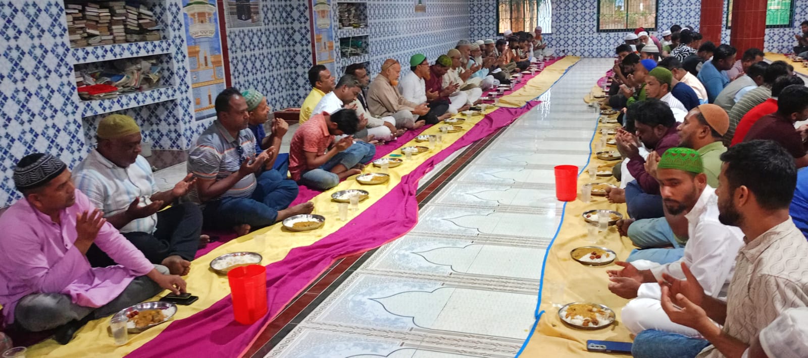 গাবতলী উপজেলা যুবদলের যুগ্ম আহ্বায়ক মতির আয়োজনে দোয়া ও ইফতার মাহফিল