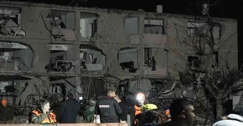 ইসরায়েলি শহর-উপসাগরীয় ঘাঁটিতে ইরানের হামলায় দুইশোর বেশি নিহত