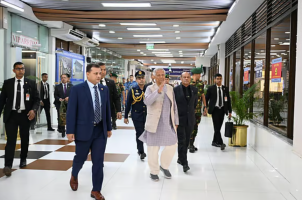 থাইল্যান্ডের উদ্দেশে ঢাকা ছাড়লেন প্রধান উপদেষ্টা