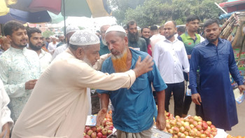 বগুড়া শহরের সাতমাথায় দাঁড়িপাল্লার পক্ষে আবিদুর রহমানের গণসংযোগ