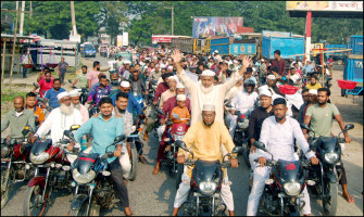 বগুড়া সদরে দাঁড়িপাল্লায় ভোট চেয়ে জামায়াত প্রার্থীর মোটর সাইকেল শো-ডাউন